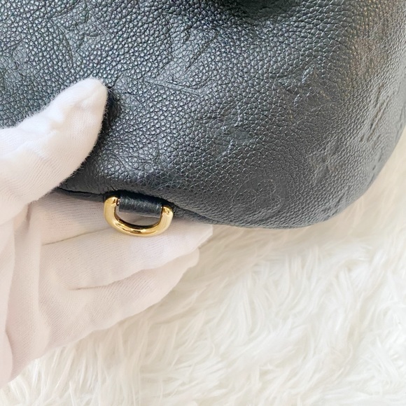 (Sold) Louis Vuitton Bumbag Monogram Empreinte Black Leather Crossbody Fanny - Picture 3 of 8